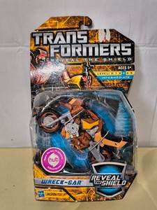 Transformers Reveal the Shield Deluxe Wreck-Gar Action Figure
