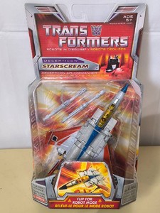 Transformers Classics Deluxe Class Starscream action figure