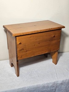Primitive Pine Lift Top Storage Chest