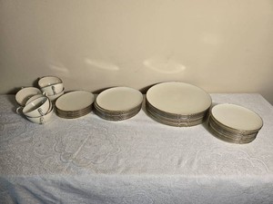 Lenox Olympia Platinum Rim Dinnerware Service (41)
