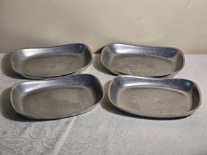 Wilton Columbia USA Cast Aluminum Serving Tray Set of Four