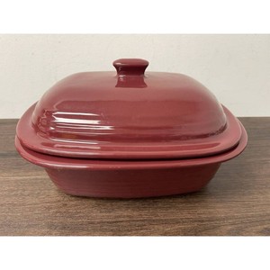 The Pampered Chef Burgundy Stoneware Casserole with Lid 3.1 Qt