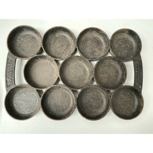Cast Iron 10-Cup Cornbread Pan Mold with Handle