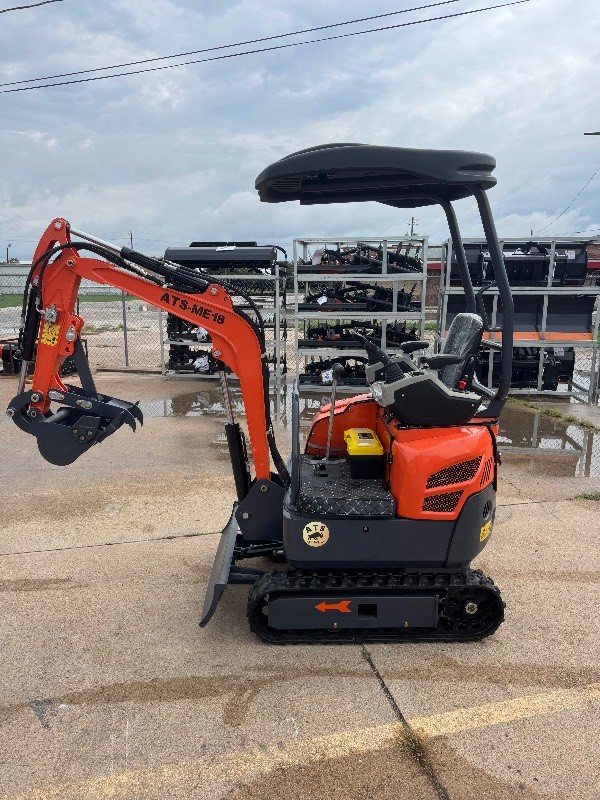 ME18 Mini Excavator