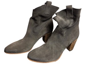 Alberto Fermani Womens Size 39 Dark Brown Suede Ankle Boots Heels Made in Italy