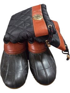 Tommy Hilfiger Womens Black Quilted Duck Boots Size 9M  Brown Trim