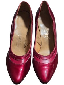 Naturalizer Womens Red Patent Leather Pointed Toe Kitten Heel Pumps Size 6.5