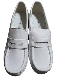 Nurse Mates Pennie Womens White Leather Slip-On Loafers Size 7W