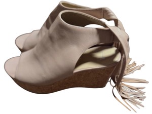 Marc Fisher Sueann Womens Size 7M Light Natural Leather Peep-Toe Wedge Sandals