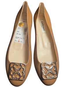 L.K. Bennett London Womens Tan Nude Patent Leather Ballet Flats Metal Floral Buckle Size 38