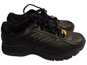 FILA Womens Size 8 Wide Black Slip Resistant Work Shoes Sneakers 5SGW0033-001