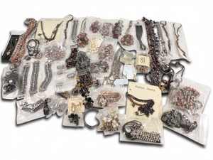 Large Assorted Fashion Costume Jewelry Lot  Necklaces, Bracelets, Earrings, Crystals & Faux Pearls