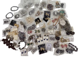 Large Lot Assorted Costume Jewelry Necklaces Bracelets Earrings Faux Pearls Rhinestones