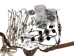 Large Mixed Costume Jewelry Lot  Necklaces, Bracelets, Beaded Rhinestone Statement Pieces