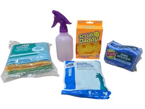 Cleaning Supply Lot  Scrub Daddy, Scotch-Brite, Moxie Microfiber Cloths, Gloves & Spray Bottle