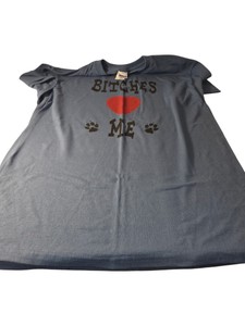 Gildan Ultra Blend Size Large Bitches Love Me Graphic T-Shirt  Blue