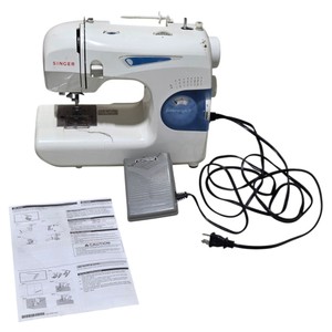 Singer Featherweight II Model 117 Electric Sewing Machine with Foot Pedal & Power Cord  Untested