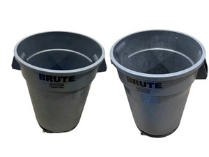 2 Rubbermaid BRUTE 45-Gallon Commercial Trash Cans w Dollies & Liner Bags