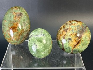 Natural Green Chrysoprase Specimen Lot  High-Grade Nickel-Bearing Chalcedony Polished Nodule Palm Stones (3-Piece Collector Set) (13.5 oz  384 g)