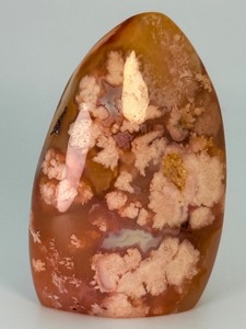 Stunning Flower Agate Freeform. (9.6 oz  273 g)
