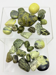 Striking Tumbled Serpentine Lot  Natural Green &amp Olive Crystals. (1 lb 1 oz  482 g)
