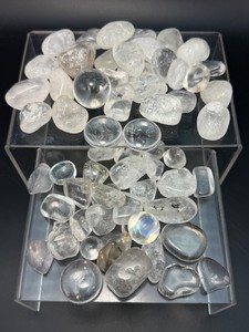 Lot of High-Clarity Clear Quartz Tumbled Stones  Natural Polished Crystals. (1 lb 5.4 oz  607 g)