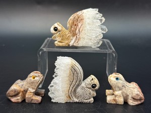 Stunning 4pc Hand-Carved Mexican Onyx Animal Lot Masterpiece Crystal Cluster Tail Squirrels &amp Detailed Inlaid-Eye Frogs  Unique Mineral Art. (4.4 oz  126 g)