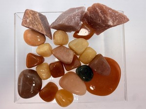 Natural Mixed Aventurine Crystal Lot  Raw Specimens &amp Tumbled Pocket Stones (2 lbs 0.6 oz  926 g)