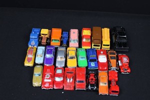 27 Die-Cast Vehicles, Batman Figures & Miniature Accessories