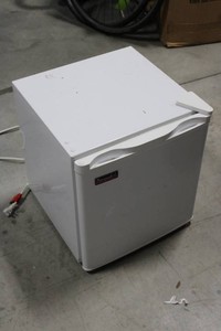 Professional Series Collezioni PS72171 1.7 Cu. Ft. Compact Refrigerator