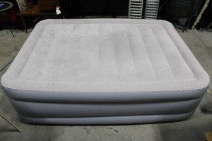 Intex Stretch Airbed With Built-In Pump - 76 X 58 X 20 in