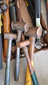 HUGE ASSORTMENT OF BALL PEEN HAMMARS AND ASSORTED MALLETS