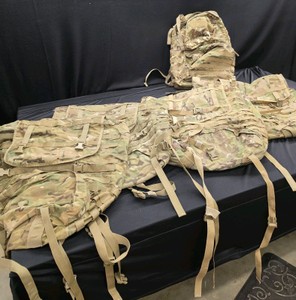 4 US ARMY MOLLE II LIGHTWEIGHT PACKS AND 1 US ARMY BACKPACK
