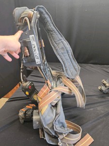 SCOTT 4.5 SCBA HARNESS WITH AIRPAK PLUS & EZ FLOW REGULATOR
