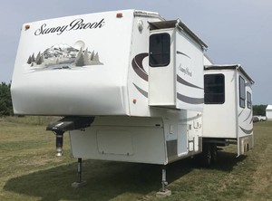 2006 Sunnybrook 32 5th Wheel Camper