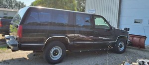 1999 Chevrolet Suburban 1500 4x4 | 5.7L V8 | Snow Plow | 171K Miles