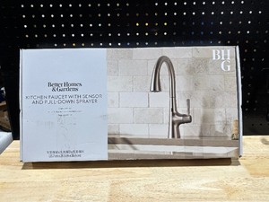 Kitchen Faucet with Sensor and Pull Down Sprayer