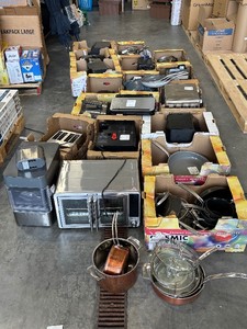 Large Assortment of Small AppliancesHousehold Items