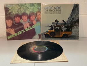 Lot of 2 vintage 1960s vinyl LPs the Beach Boys & Hermans Hermits