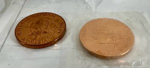 Lot of 2 official U.S mint 1984 Vietnam veterans national bronze medals