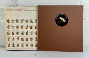 Lot of 2 USPS commemorative stamps books, 1982 birds & flowers
