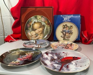 Vintage 1977 M.J Hummel plates, cardinals, Madonna & child, Christmas