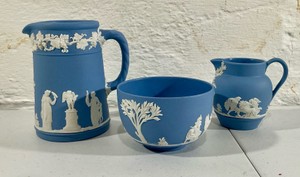 Collectable Wedgwood Miniature Cream Sugar Pitcher Blue set dishes