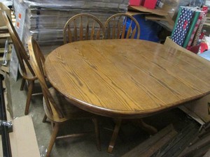 Pedestal base table with 4 chairs