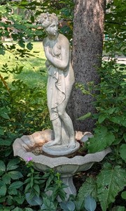 BY - Classical Cast Stone Maiden Garden Fountain