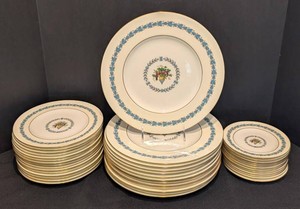 DR - Vintage China Plates - Wedgwood Appledore Service (Lot of 39)
