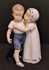 SR - Vintage Bing & Grndahl Love Scorned Porcelain Figurine (Model 1614)