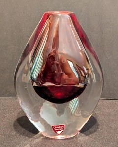 SR - Mid-Century Modern Orrefors Sommerso Ruby Red Art Glass Teardrop Vase by Sven Palmqvist