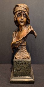 SR - Antique Bronze Sculpture - Emmanuel Villanis Esmeralda Bust
