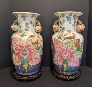 SR - Chinese Export Porcelain Vases - Famille Rose-Style Pair